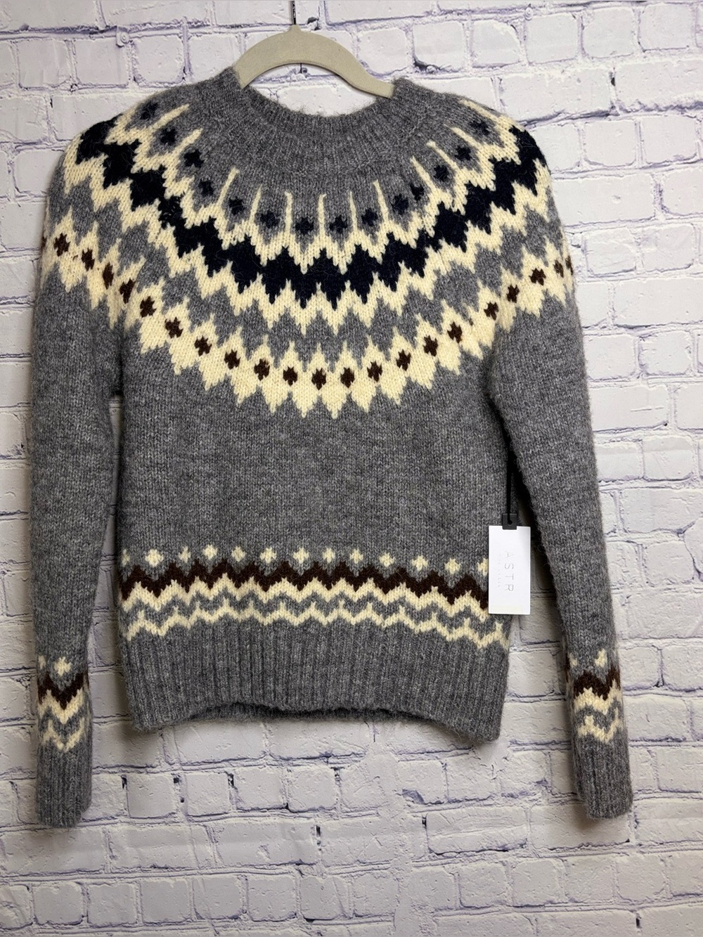 NWT ASTR the Label Feyre Fair Isle Gray Cream Nordic Cabincore Knit Sweater S